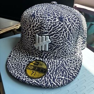 🎰 Undefeated x New Era 59FIFTY 🔥 White and Navy Fitted Hat 7 1/4